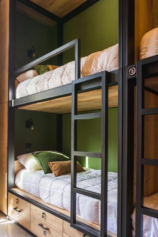 Faz Hostal *