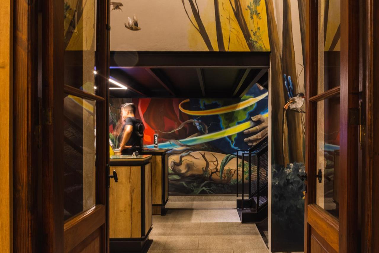 Hostal Faz *